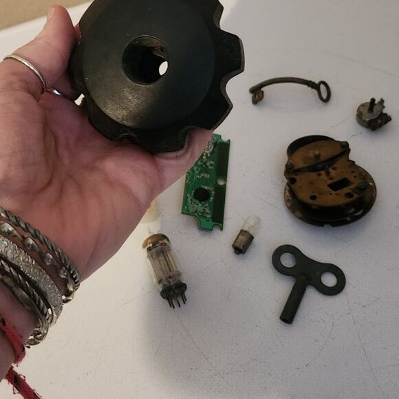 Steampunk bundle cosplay bits and bobs key clock parts bulbs vintage trinkets - Picture 10 of 12
